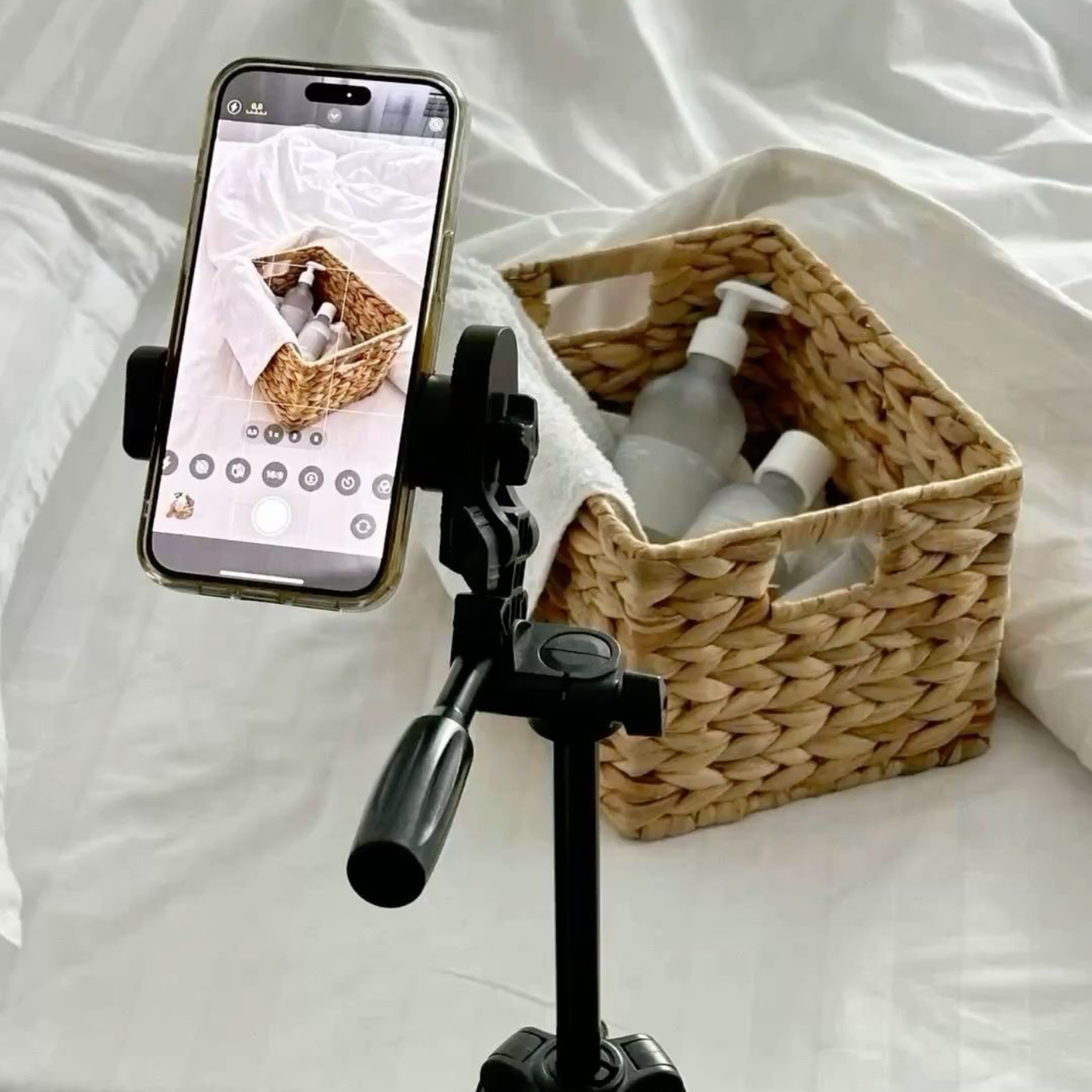کاور Behind the Lens