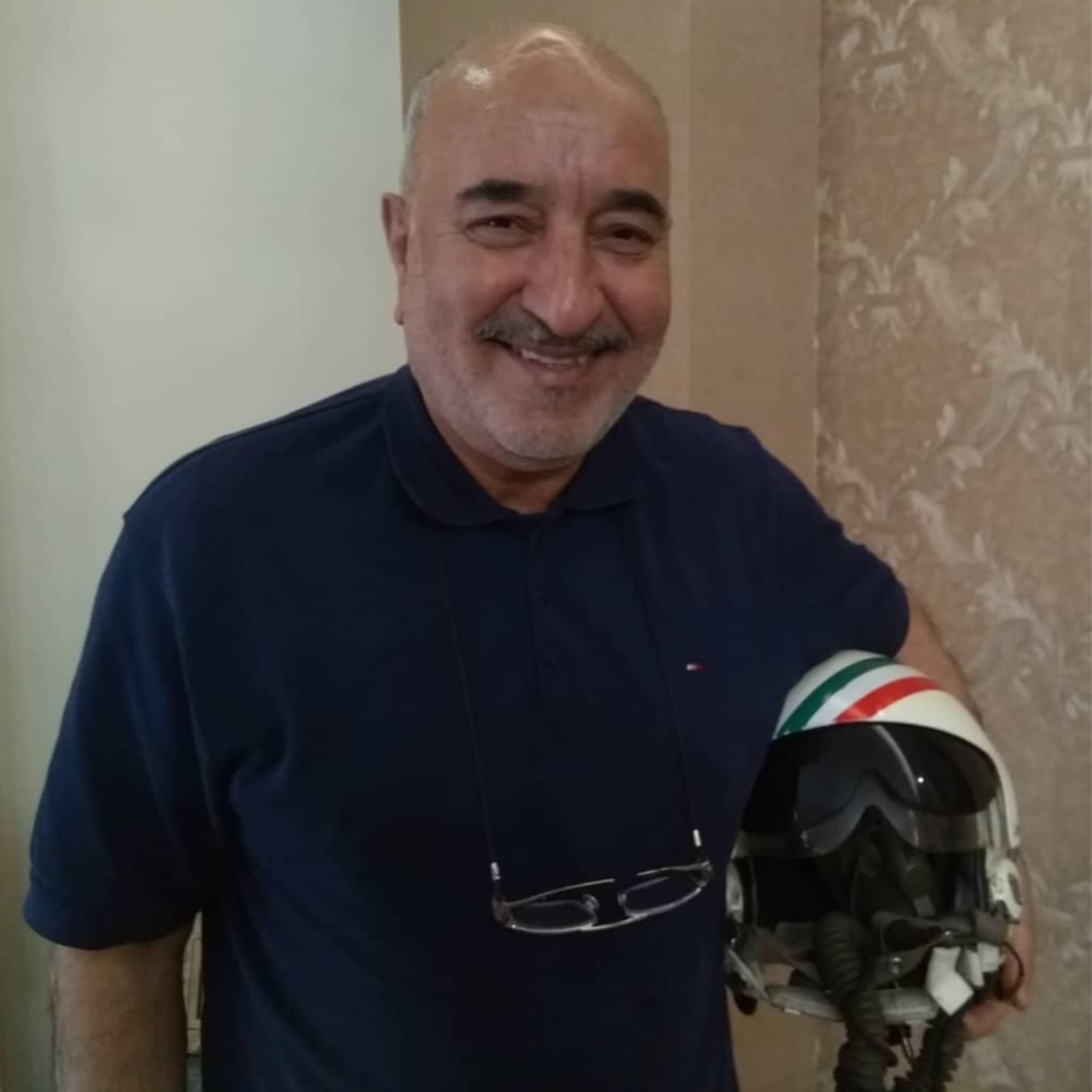 کاور از باغبانی تا خلبانی