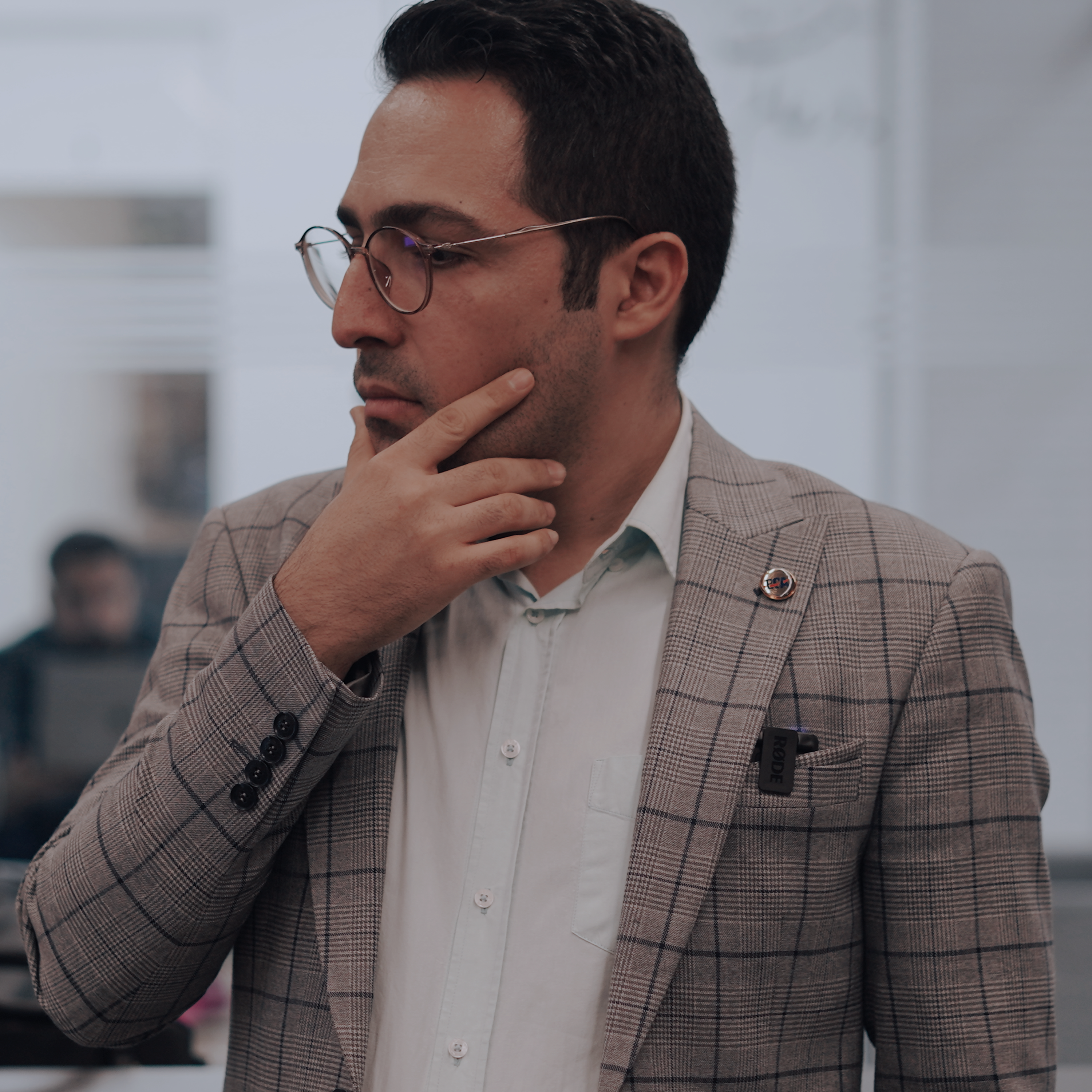 کاور راهکار45 | شخص دیگهای تصمیم گیرندهست گفتهی مشتری؛ چه جوابی بدهیم؟