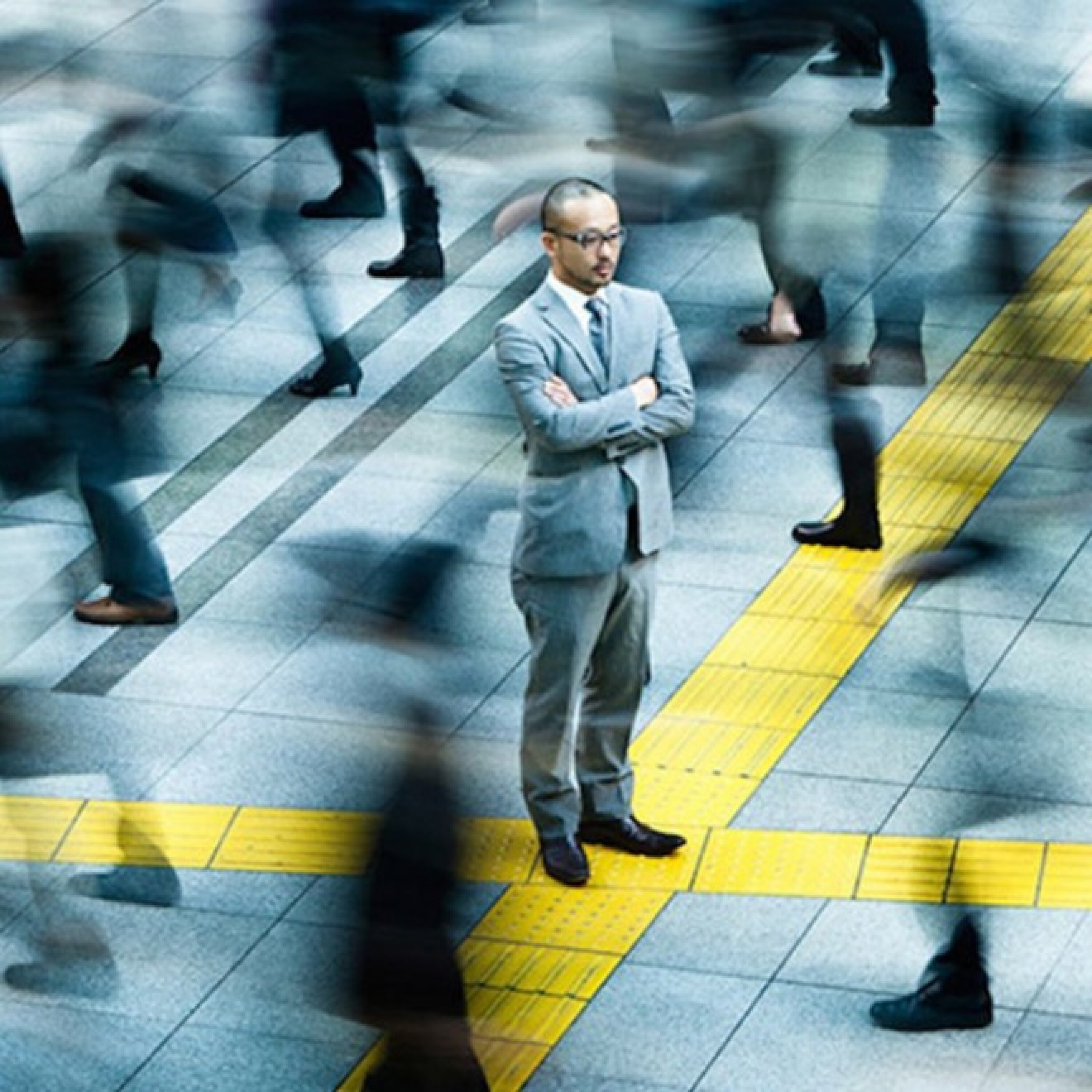 نظر هر کسی محترم است؟ اصلاً و ابداً
