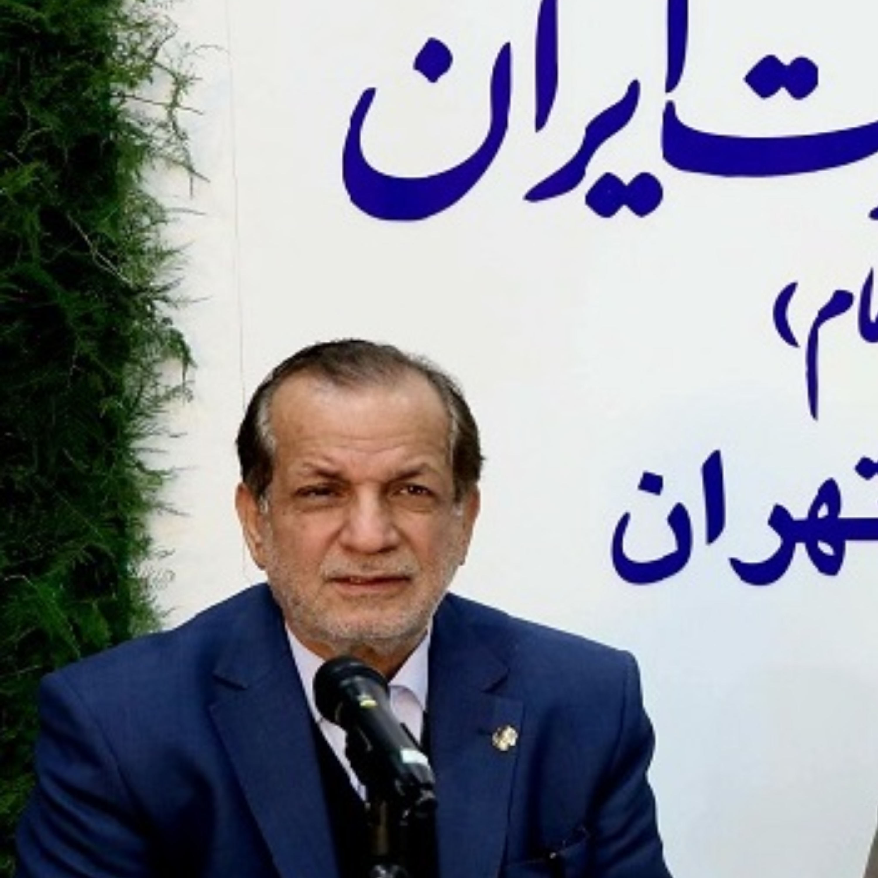 کاور دکتر محمودزاده در نمایشگاه شهر هوشمند ایران