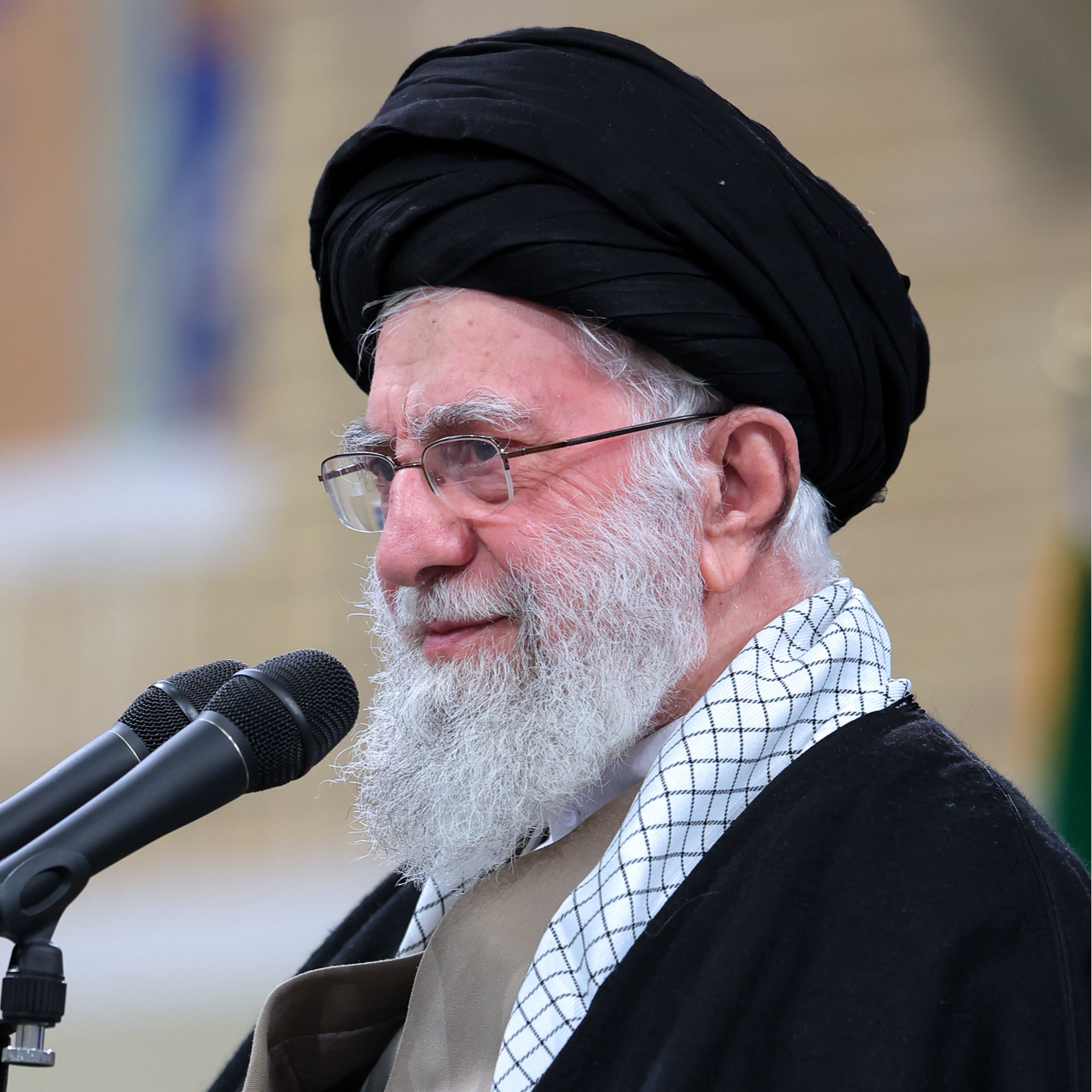 کاور دیدار رمضانی دانشجویان