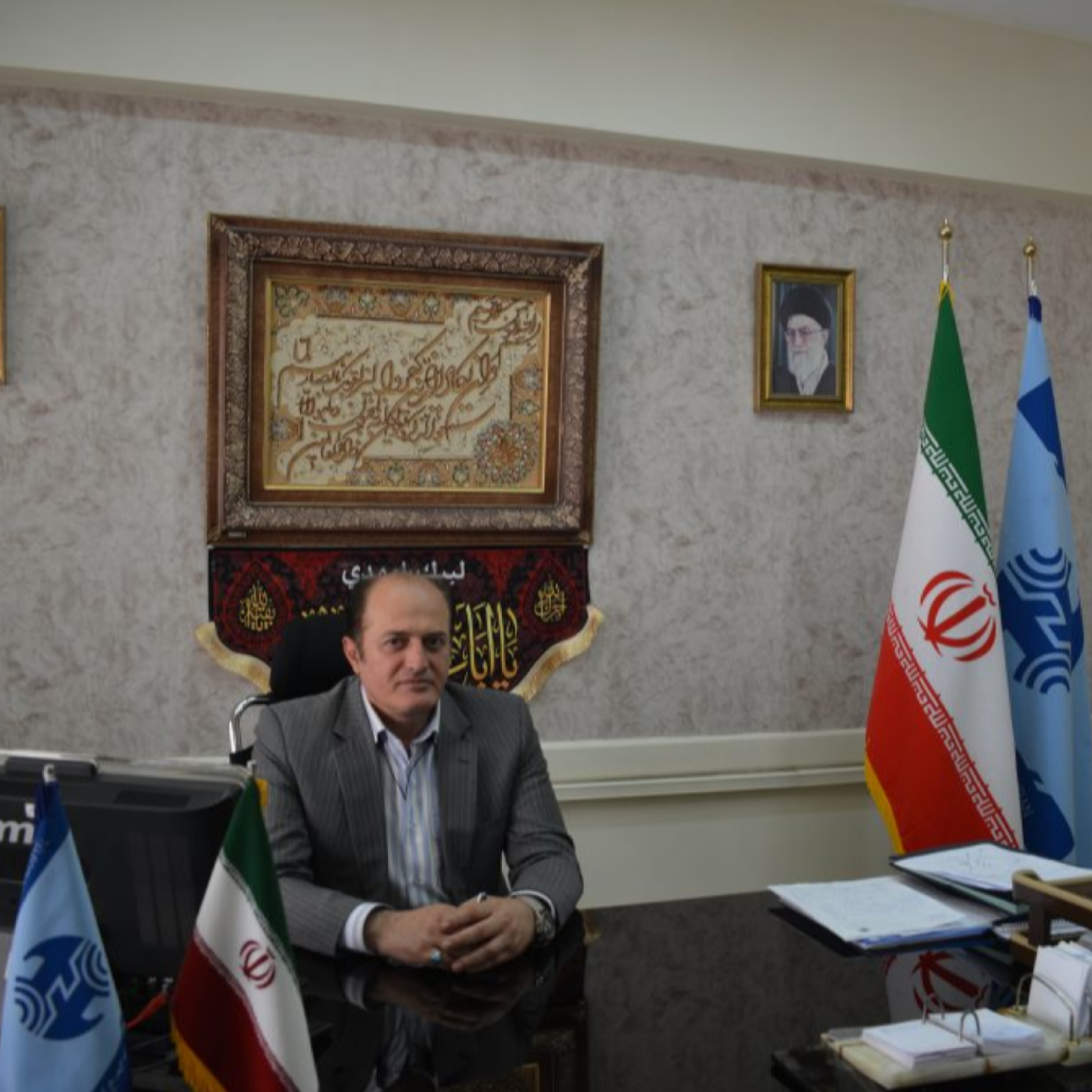 کاور گفت و گو با مهندس سیفی نیا مدیرکل مخابرات منطقه چهار تهران