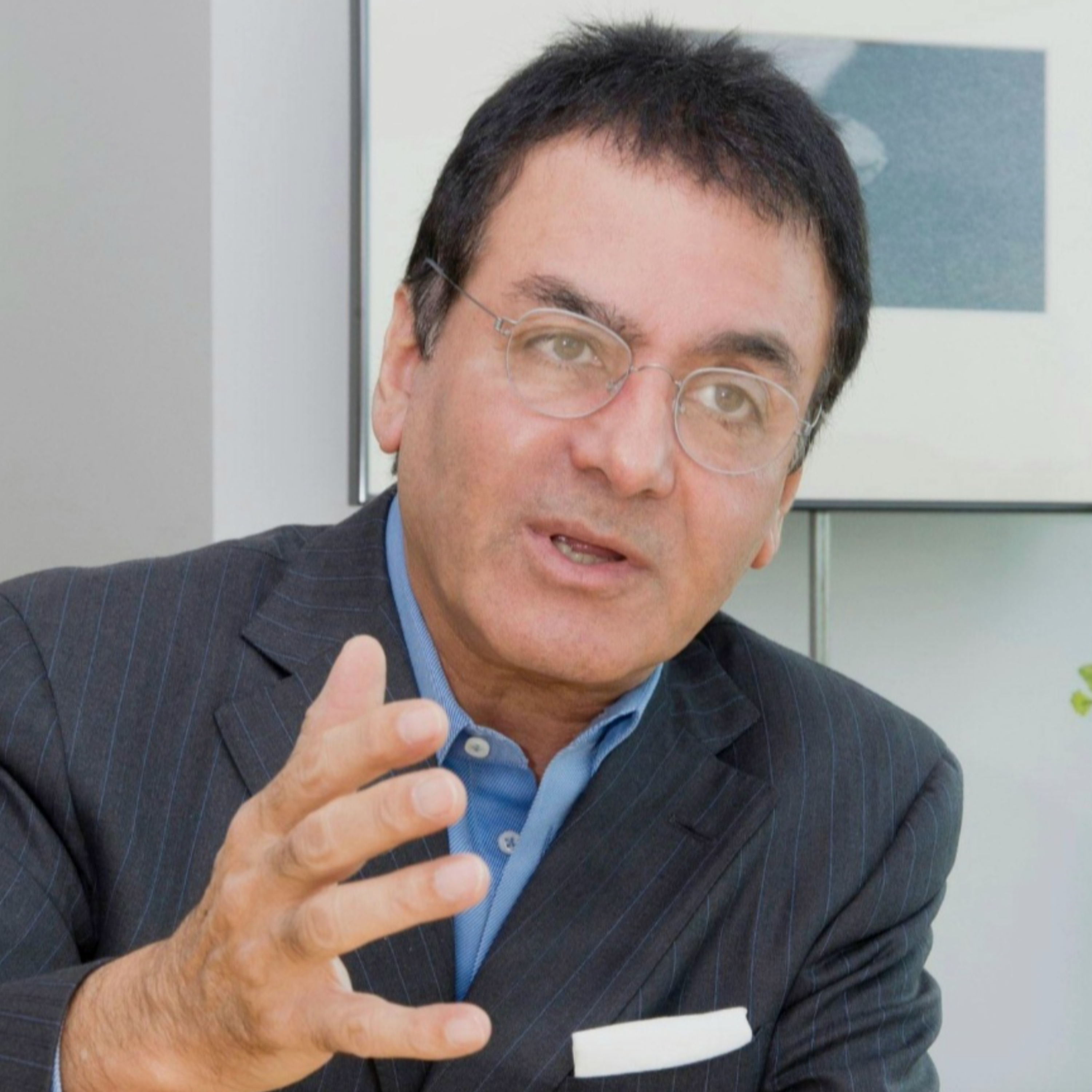 کاور زندگینامه فیروز نادری