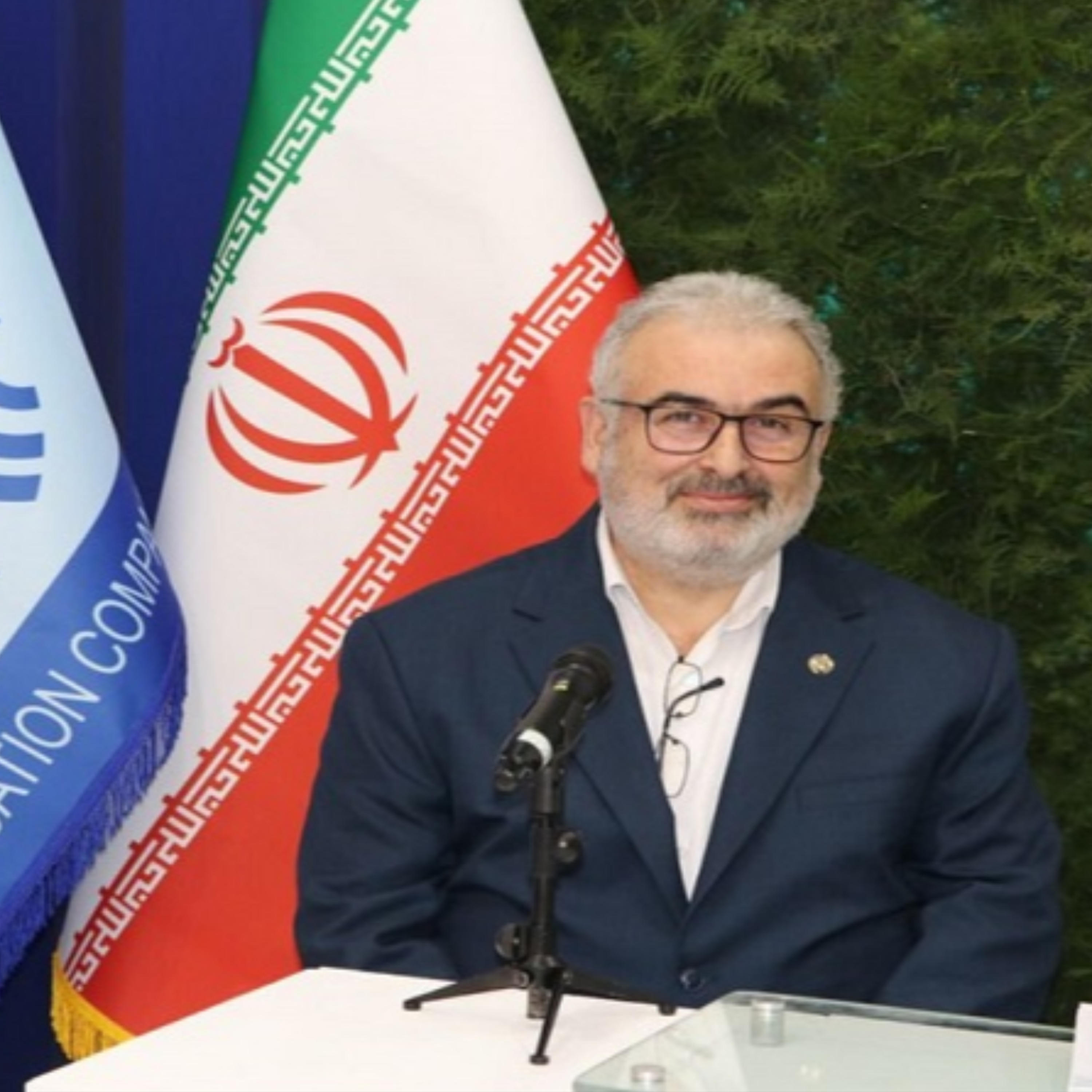 کاور گفت و گو با مهندس متقی معاون تجاری و امور مشتریان مخابرات استان تهران