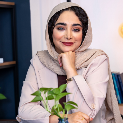 قید دانشگاه مسکو رو زدم | آوا داودی