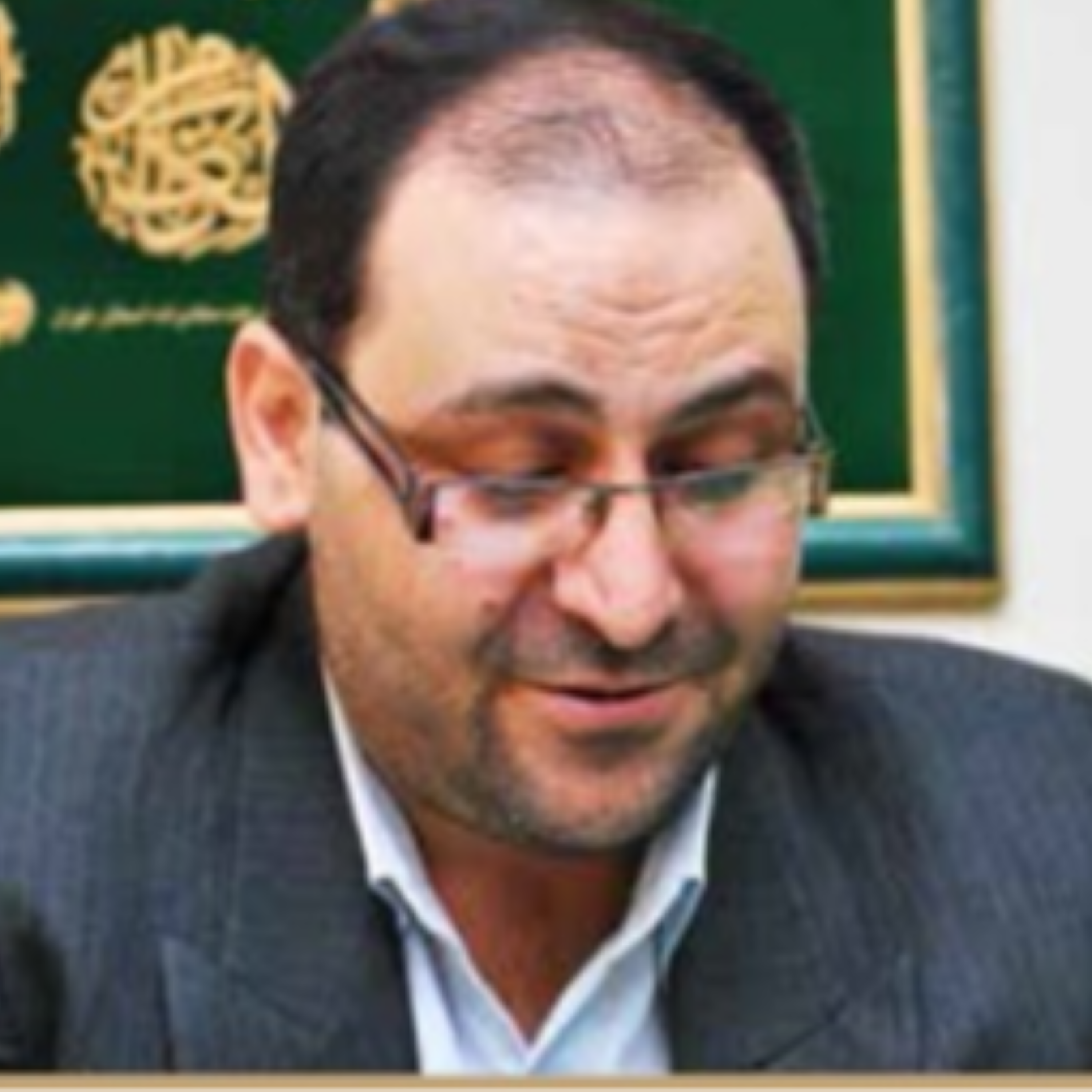 کاور عبور از طوفان موج و ترکش و گلوله و اینک سنگری با چراغی همیشه روشن