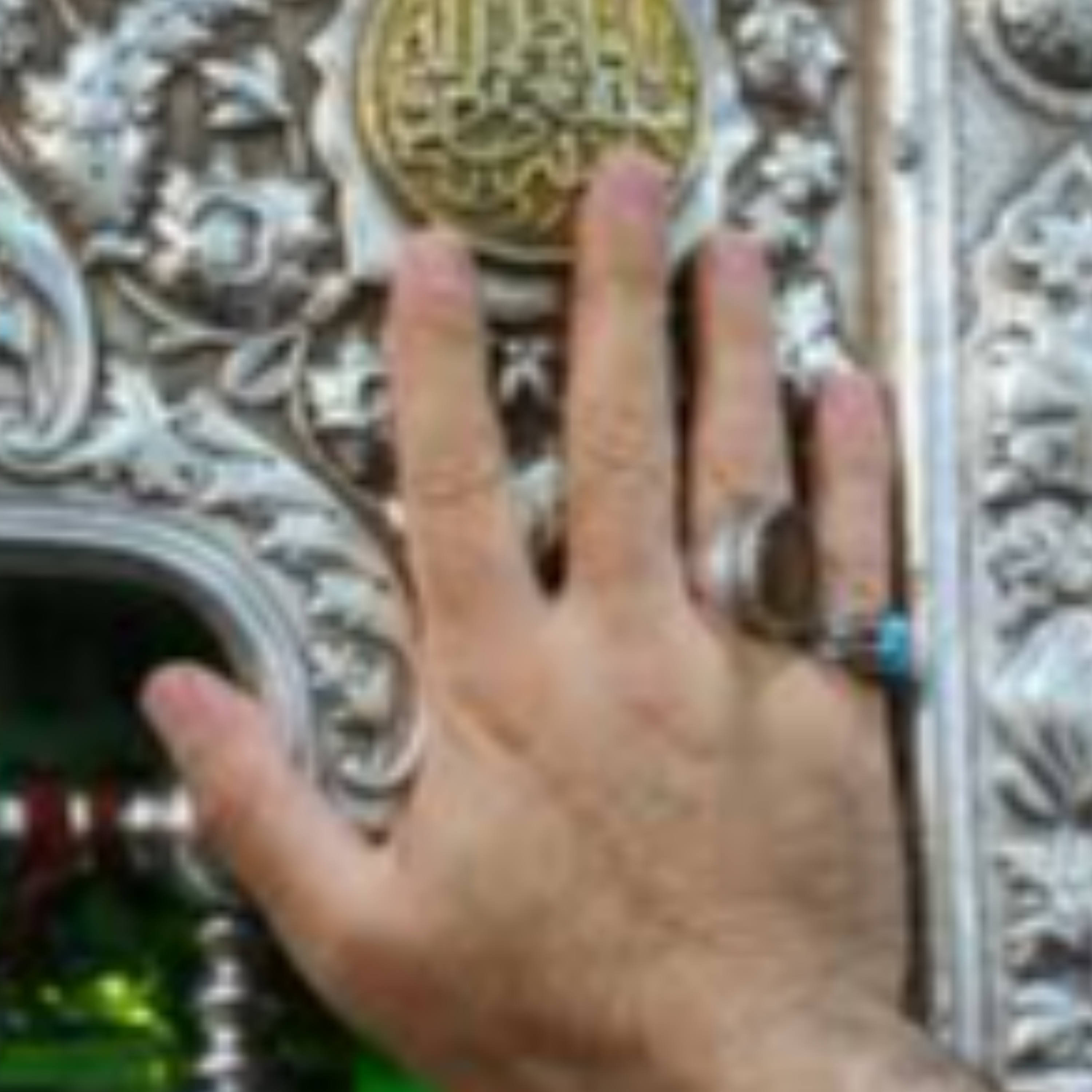 کاور ما هم هستیم سر سفره؟