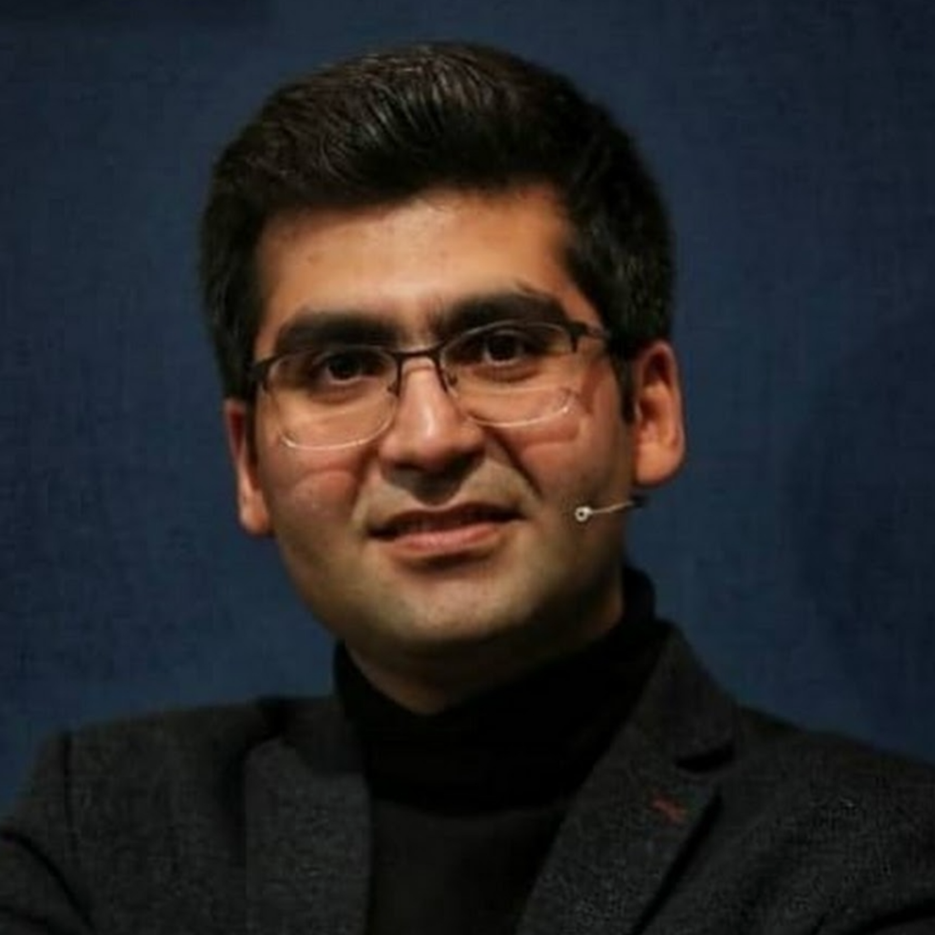 کاور زندگینامه مجتبی شکوری