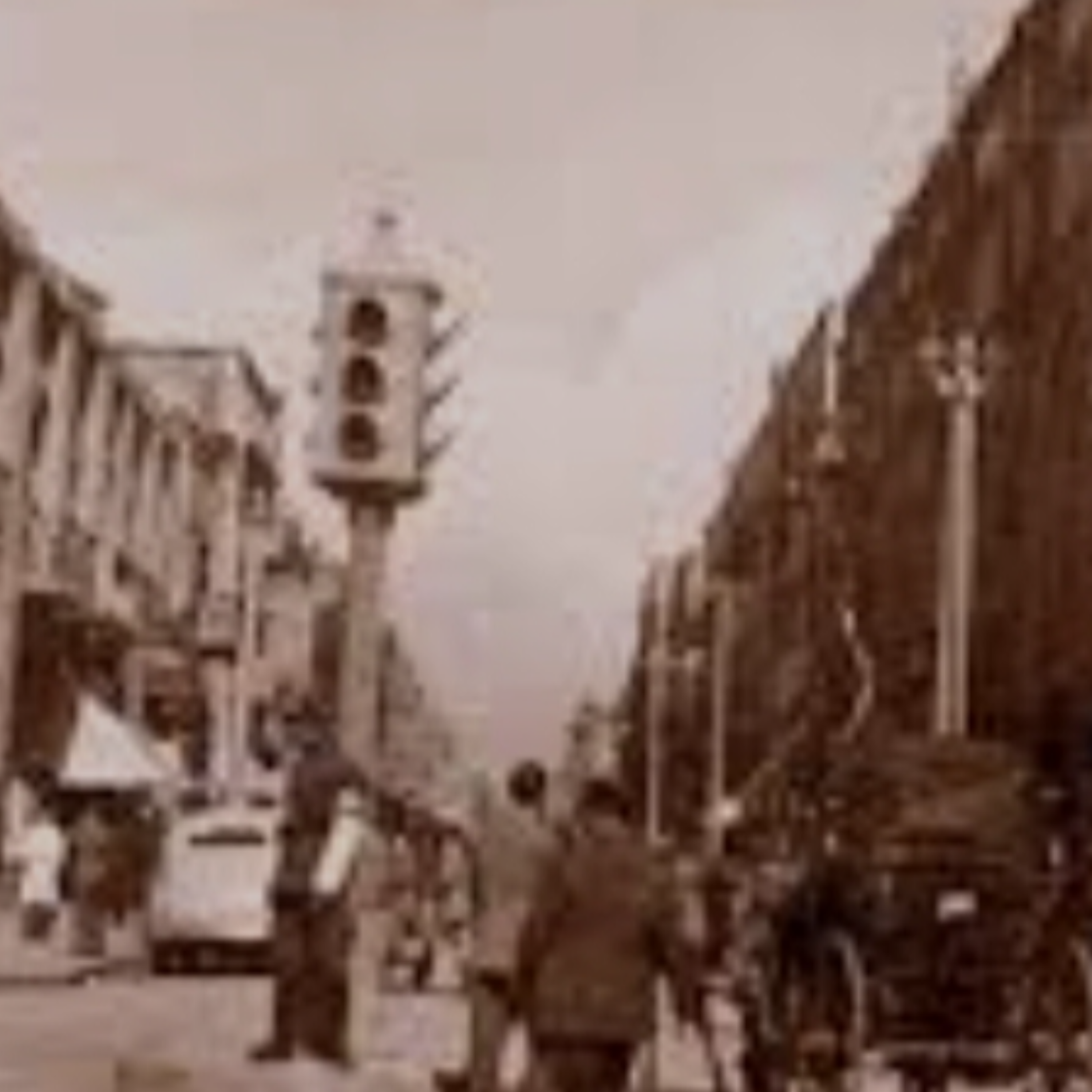 کاور مردی که در خیابان ناصرخسرو گم شد فریبا خانی