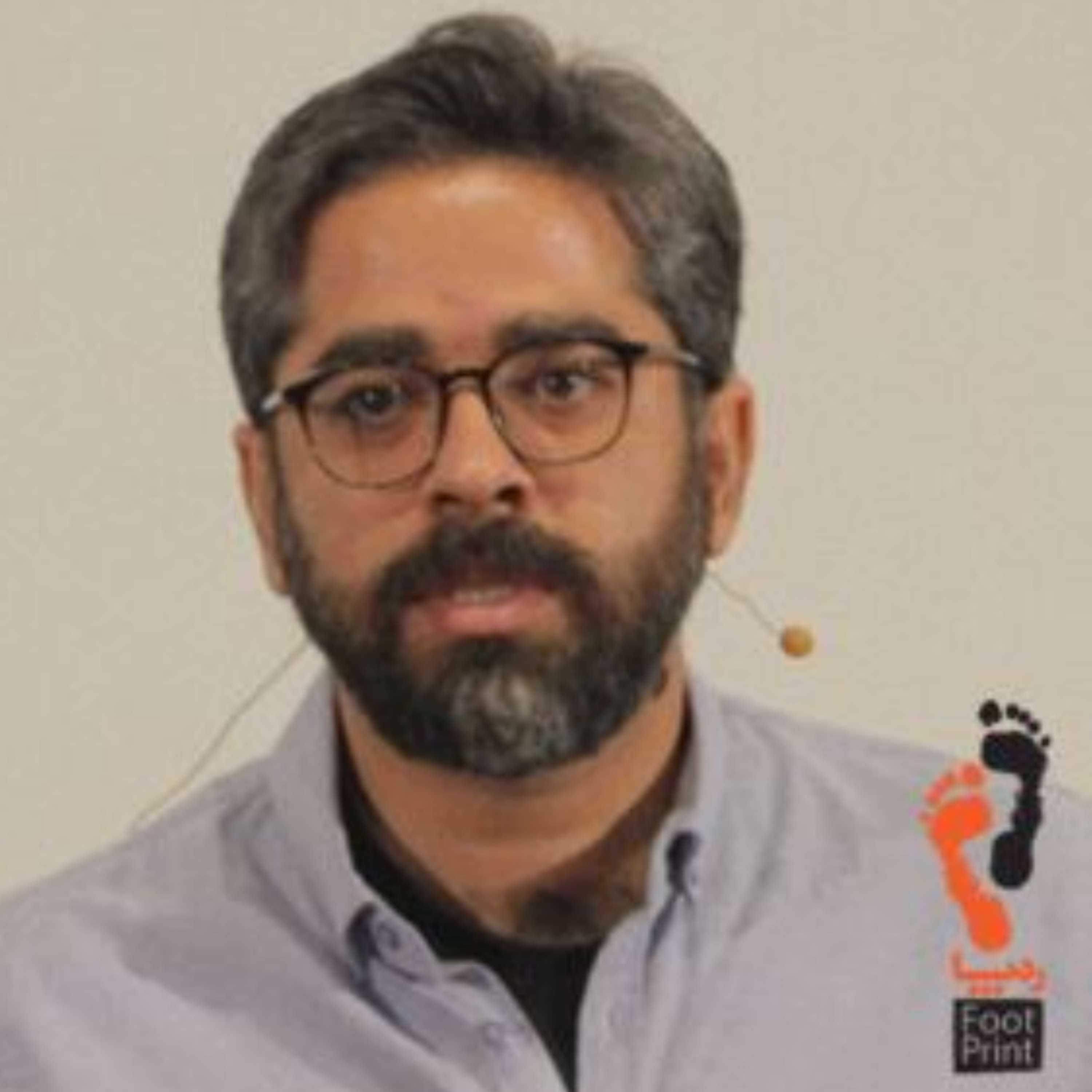 کاور افسانه آدم خوب و آدم بد