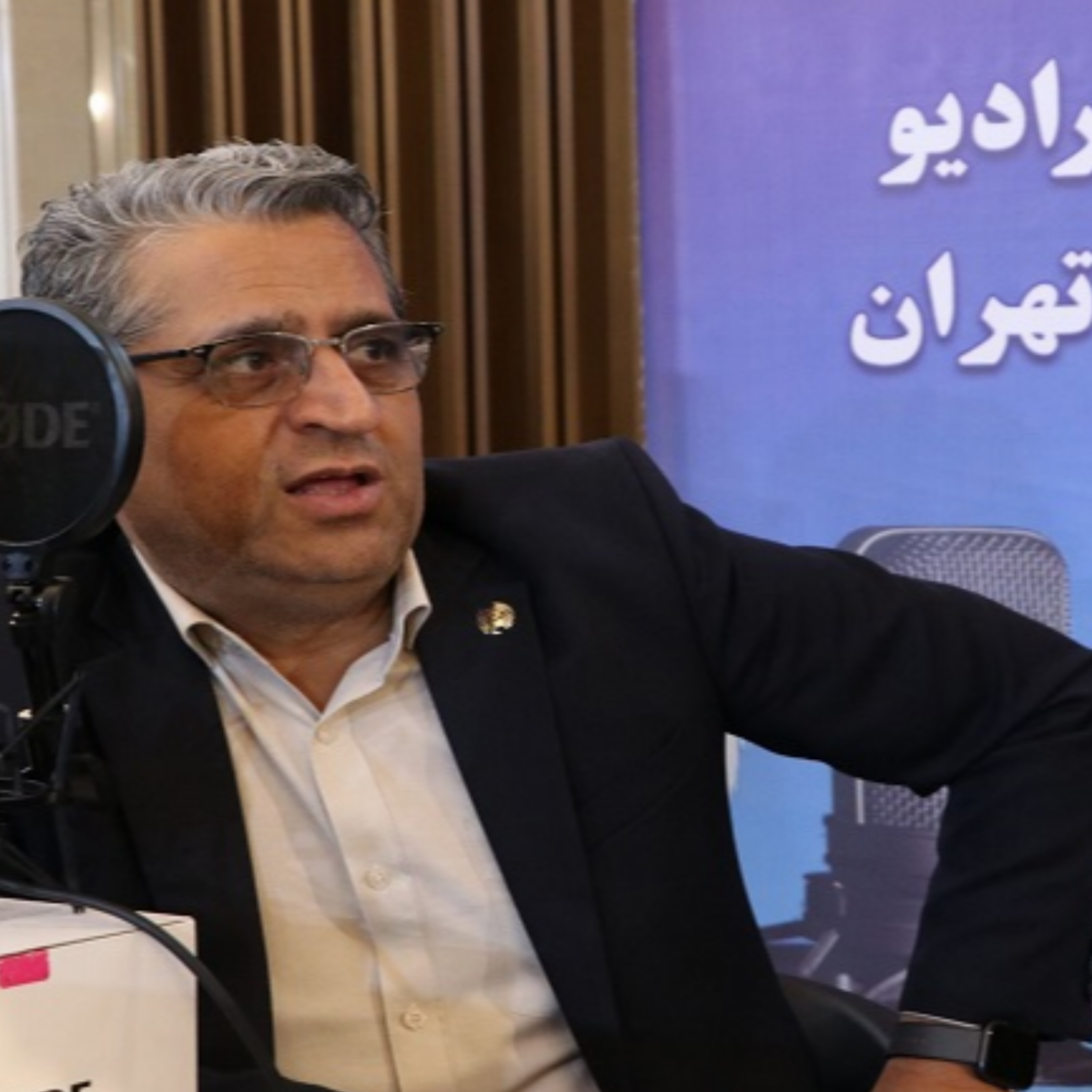 کاور مدیرکل دفتر مدیریت مخابرات استان تهران در رادیو مخابرات تهران