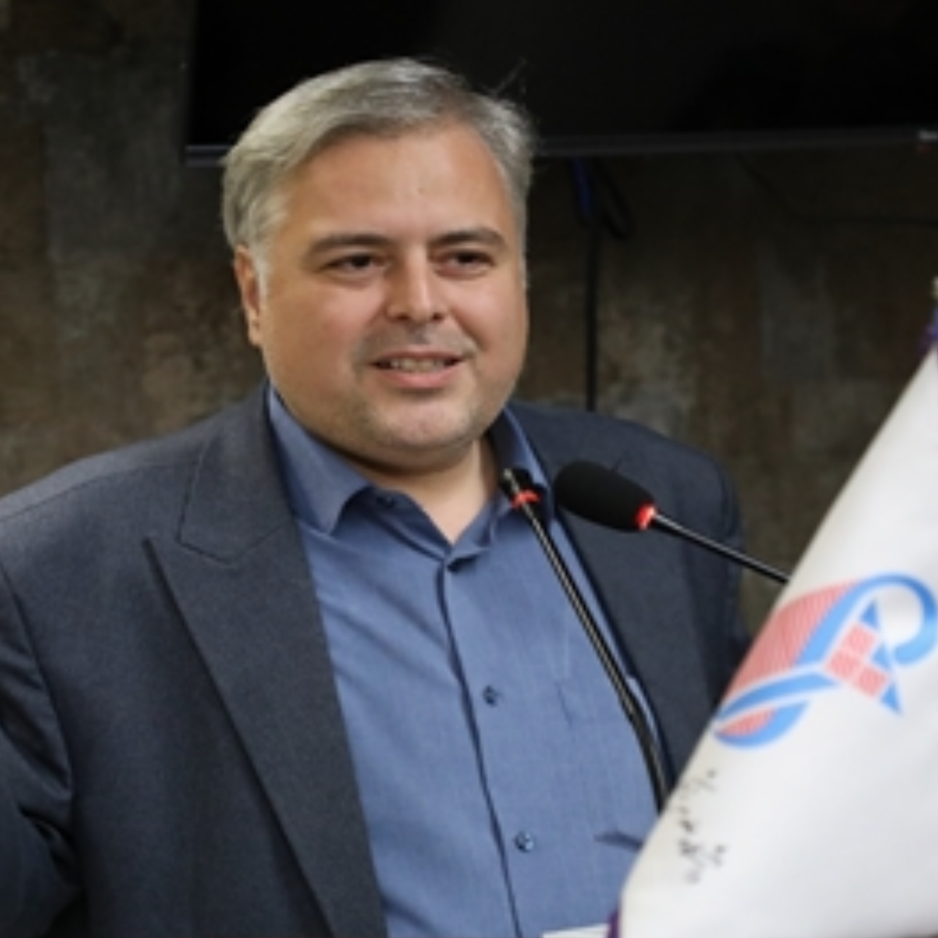 کاور موکب درمانی دانشگاه علوم پزشکی ایران به زائرین اربعین