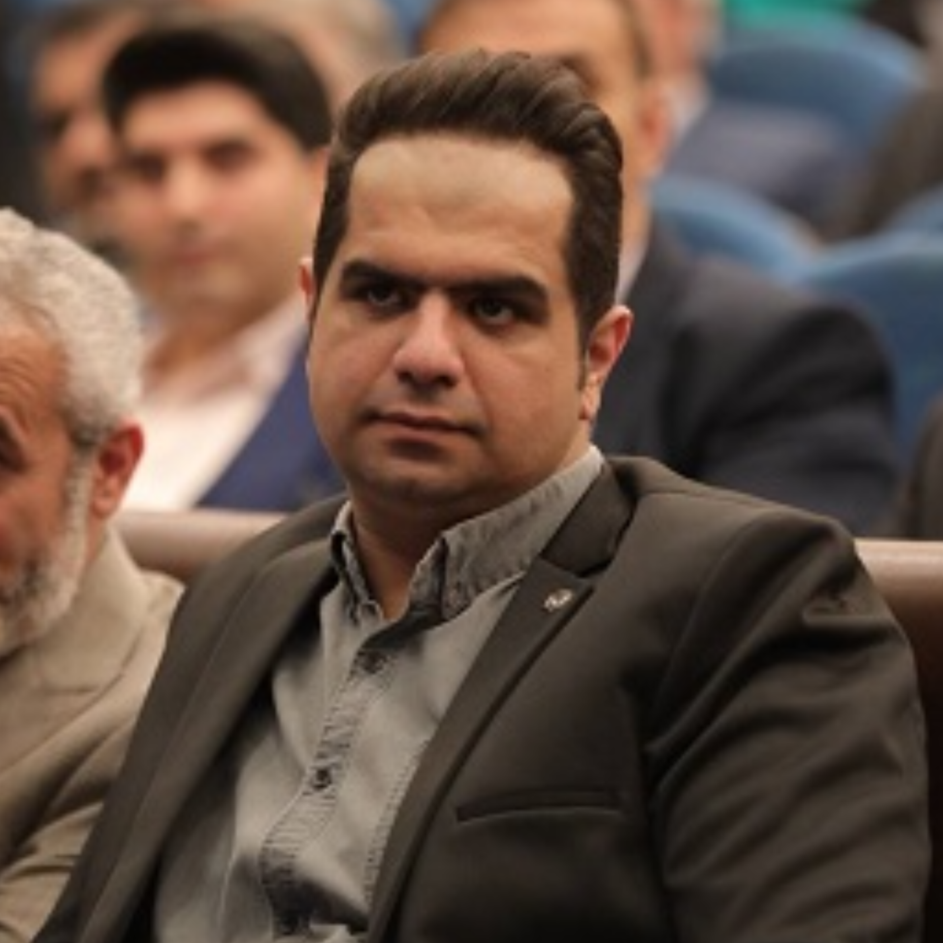 کاور انگیزه دادن به تیم فروش