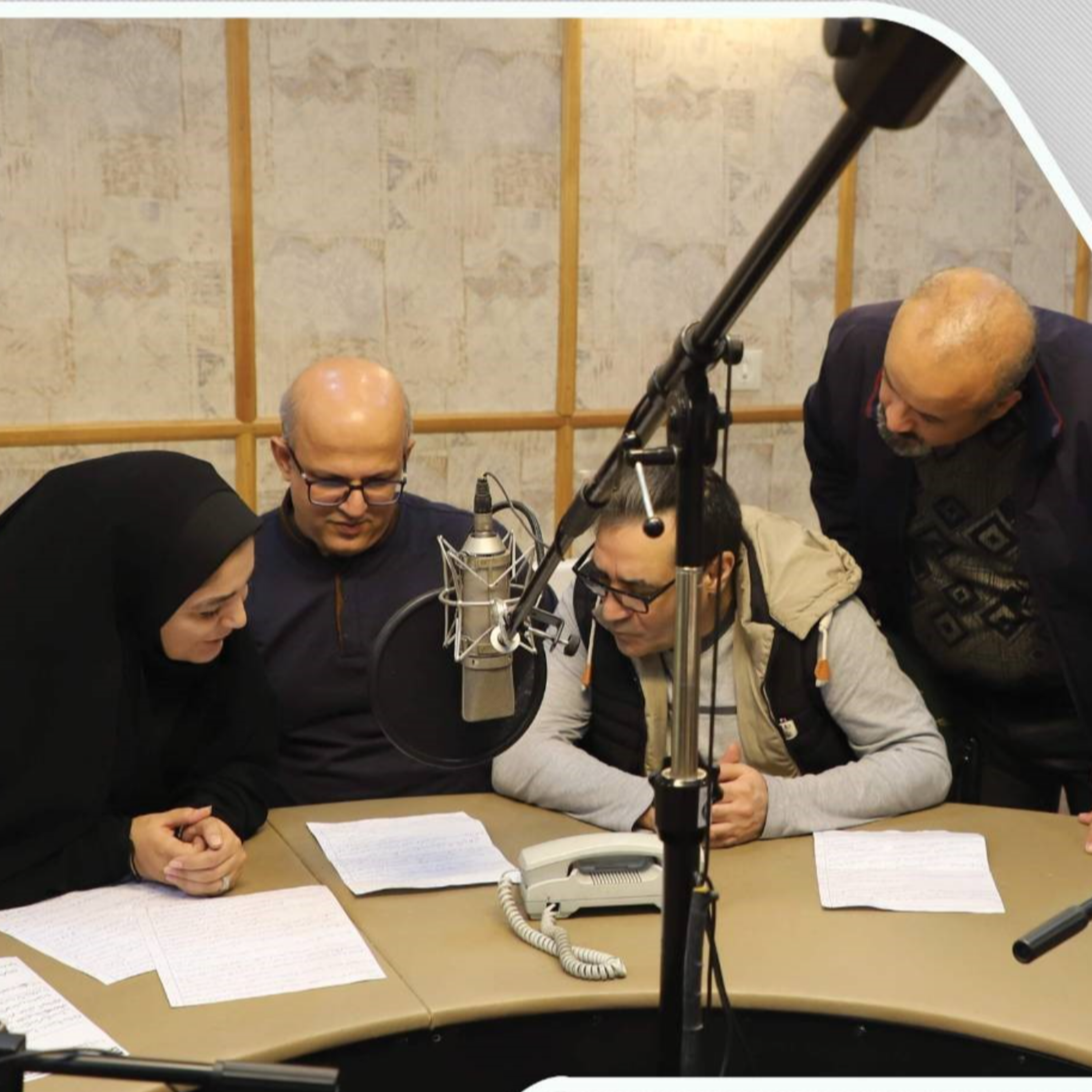 کاور برنامه طنز رادیویی دوزدان