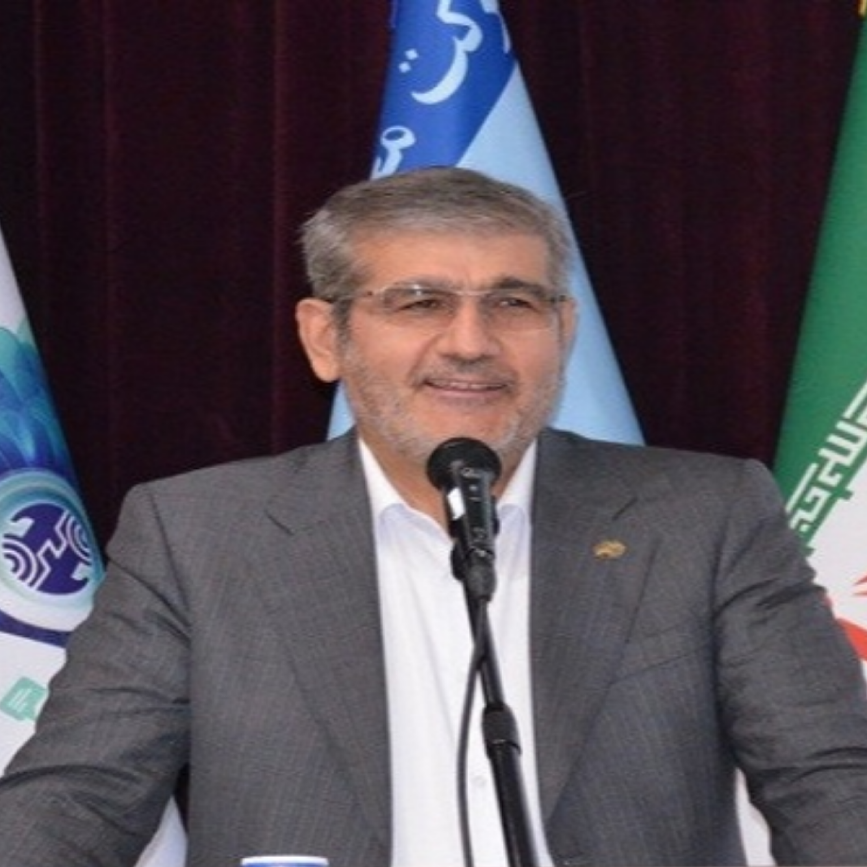 کاور سخنان مهندس ملک جعفریان مدیرمخابرات تهران در آیین های افتتاحیه فیبرنوری