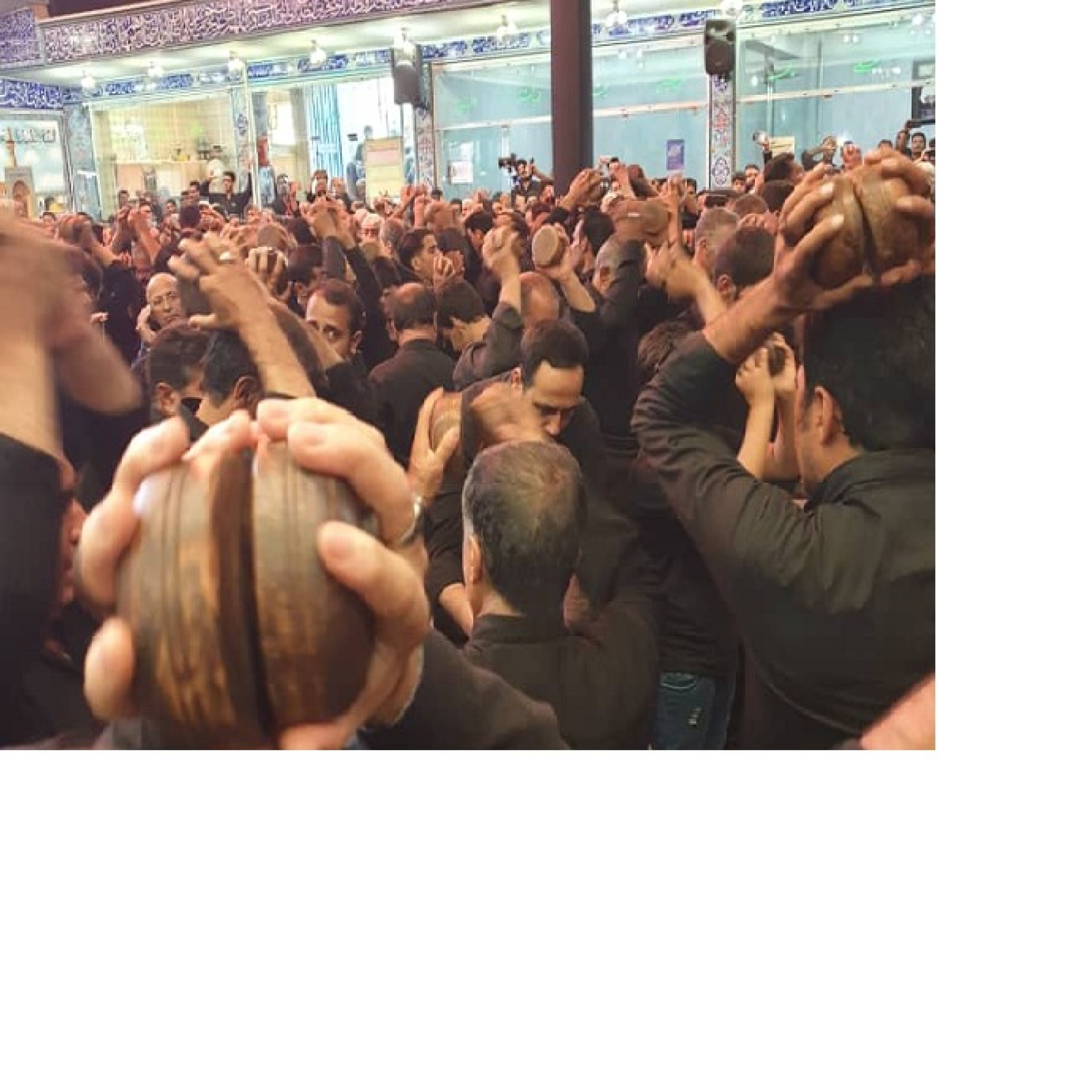 سنگ زنی میراث کهن  عزاداران شهرضا