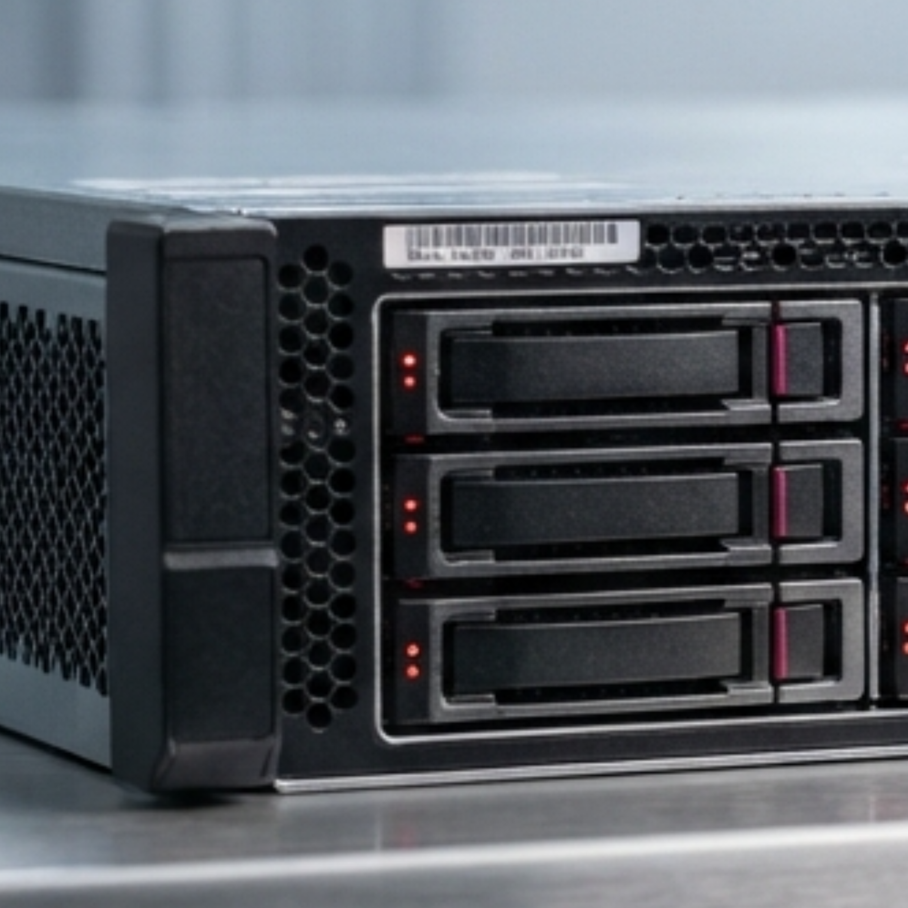 کاور سرور HPE ProLiant DL380 Gen10 Xeon Silver 4210R 10 هسته 32GB RAM 8SFF