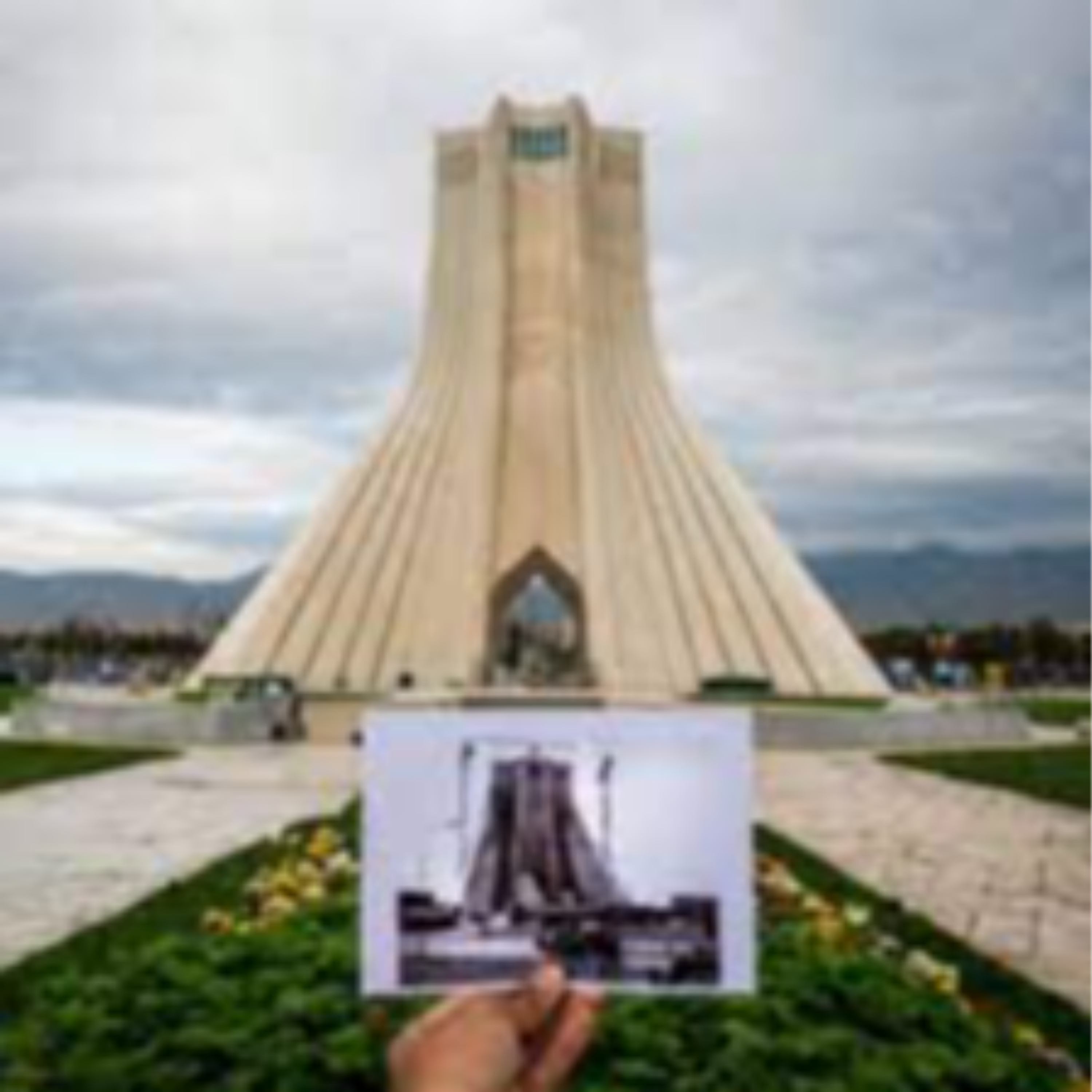 کاور برج آزادی