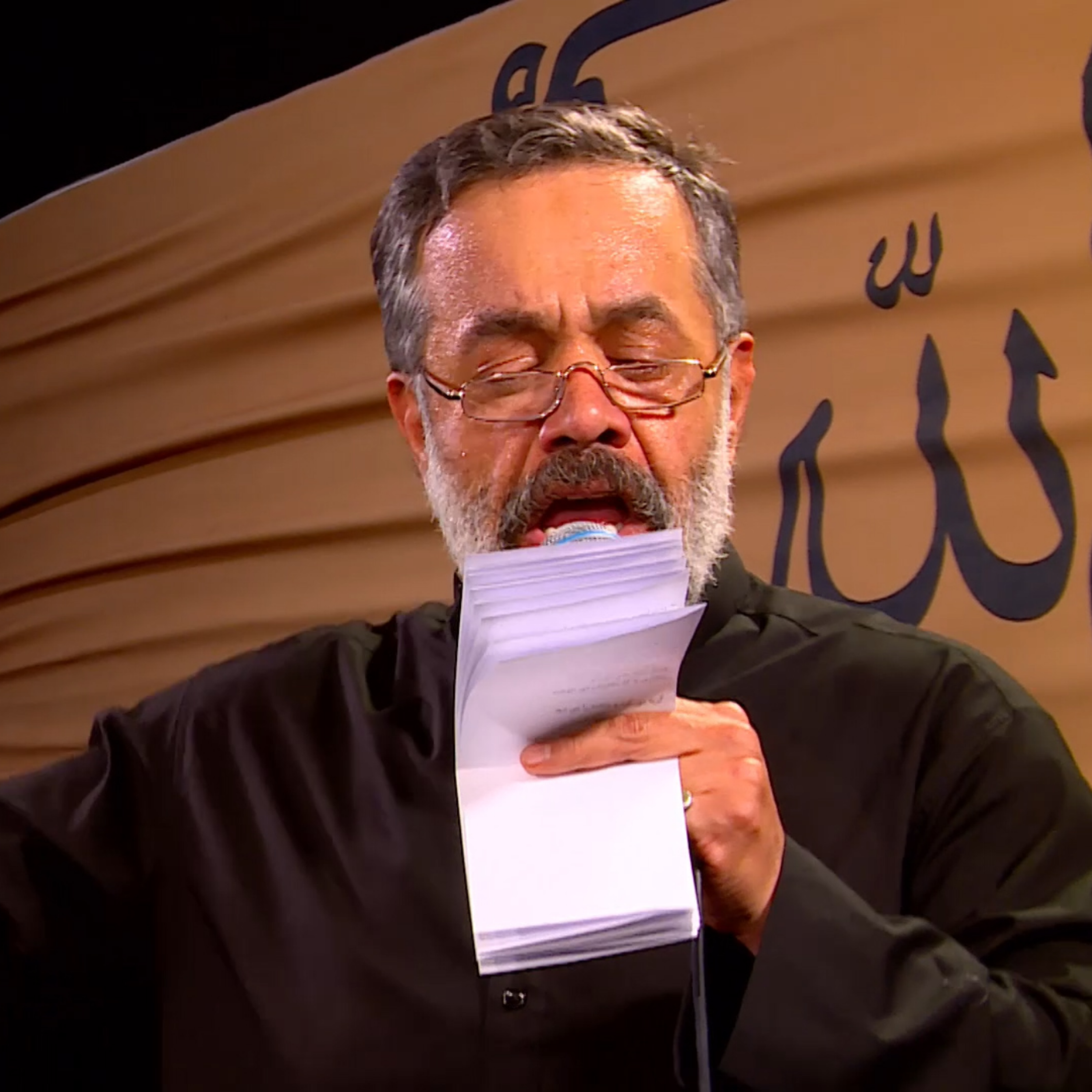 کاور مداحی جدید حاج محمود کریمی، جفت (من کیام چون پاکبازان در دل پاکان، مکینم) محرم 1404