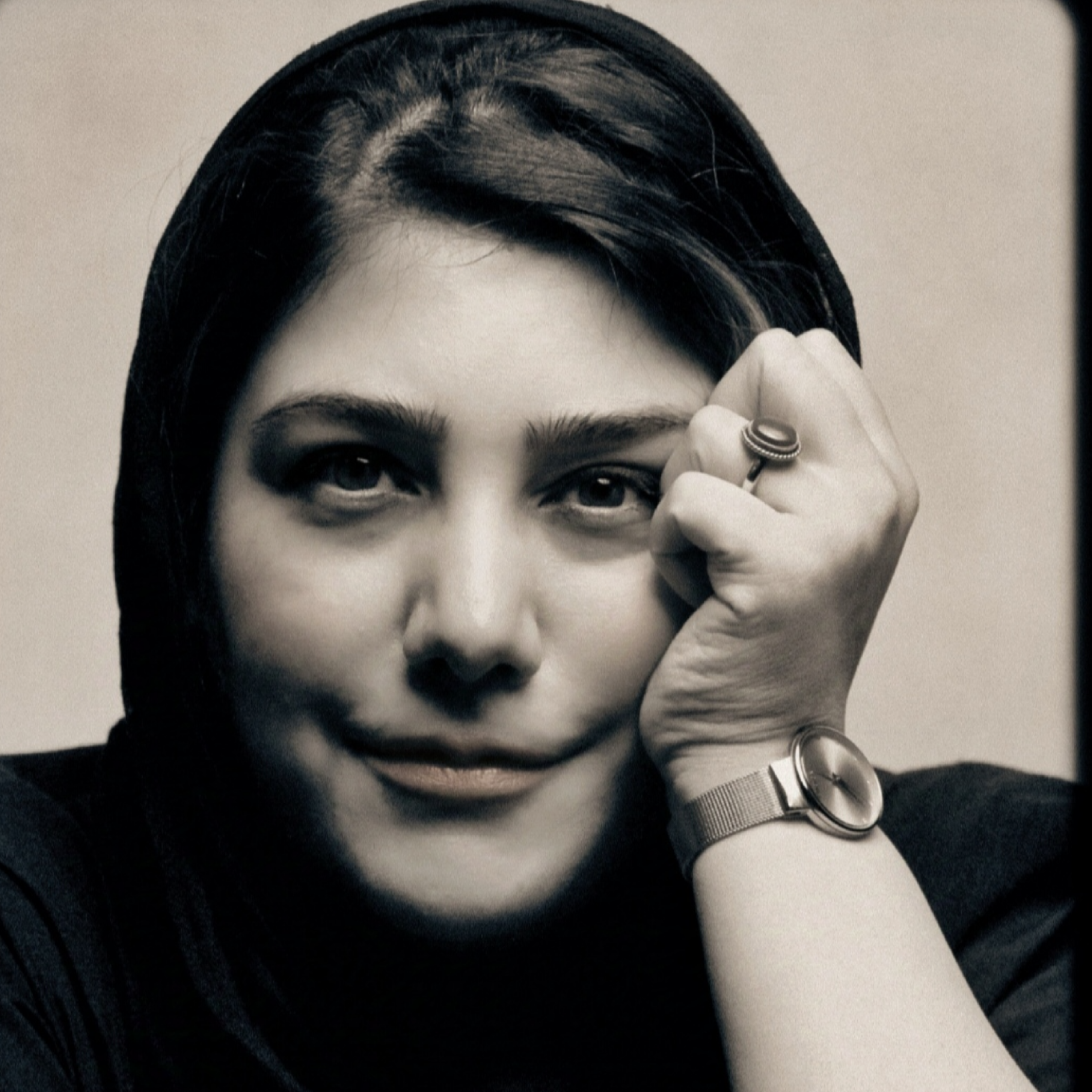 کاور ونوس رستمی_ چند خواب را سیاه کرده ام