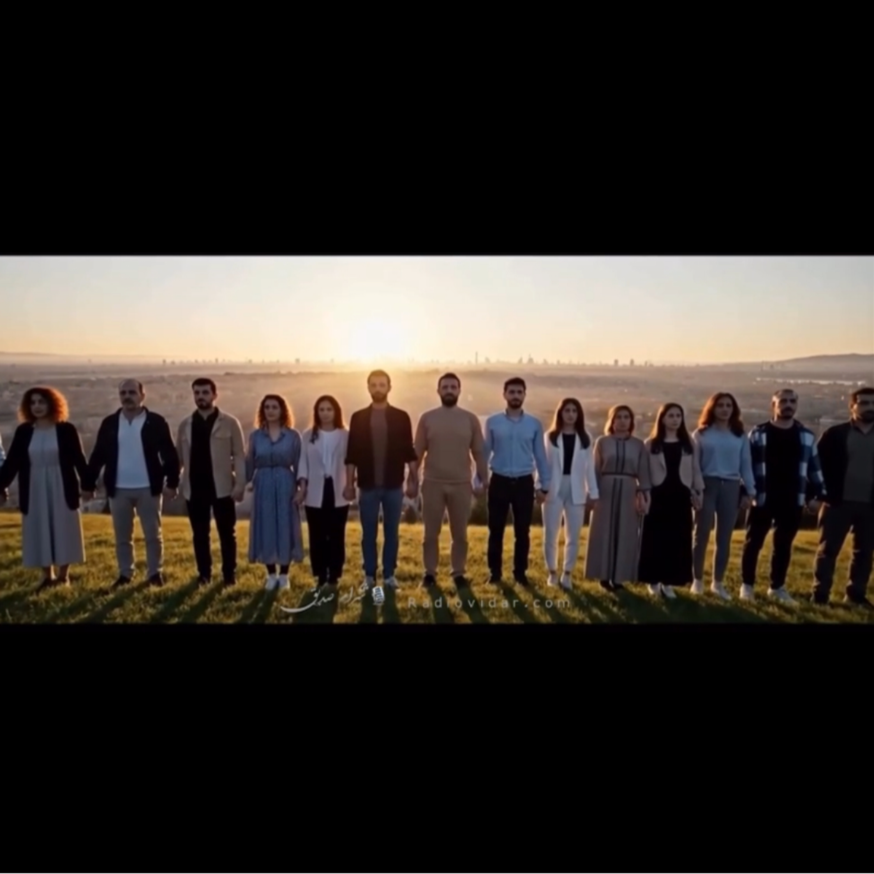 کاور نریشن روزهای سخت جنگ