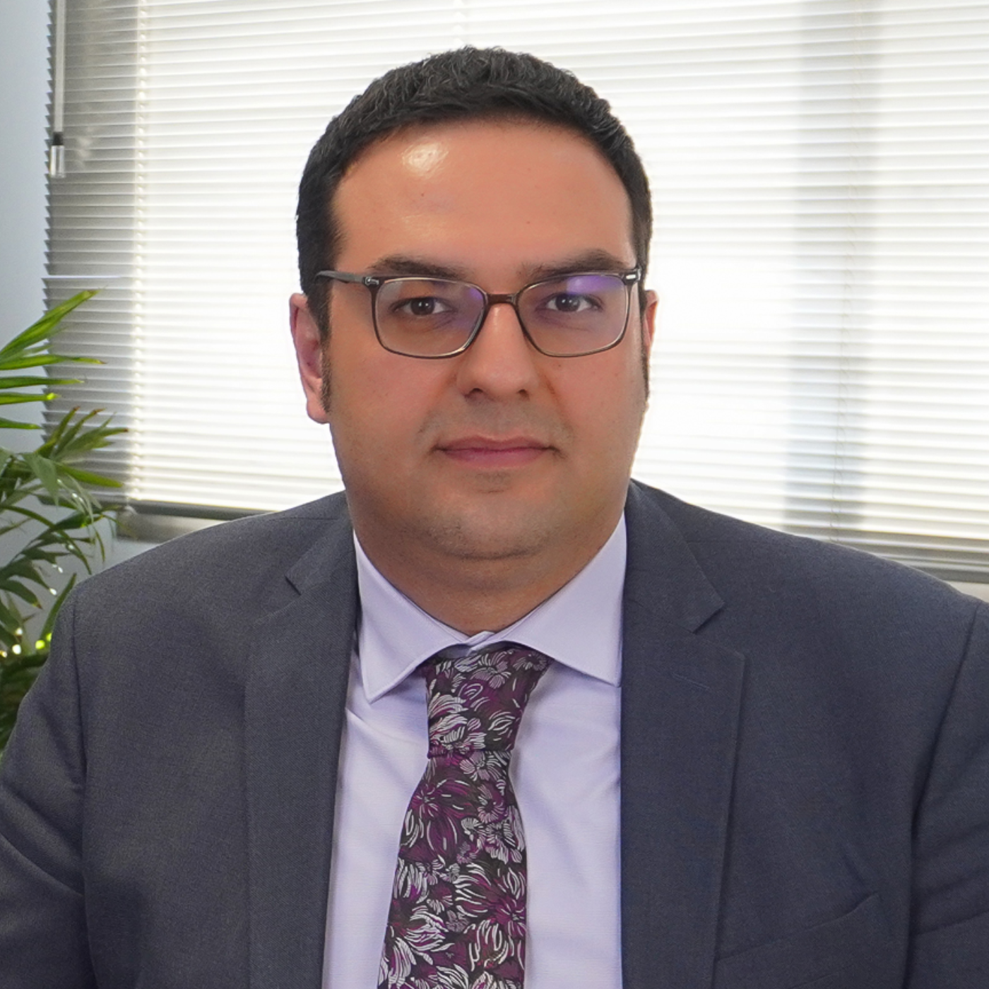 کاور آکادمی فروش روغنی