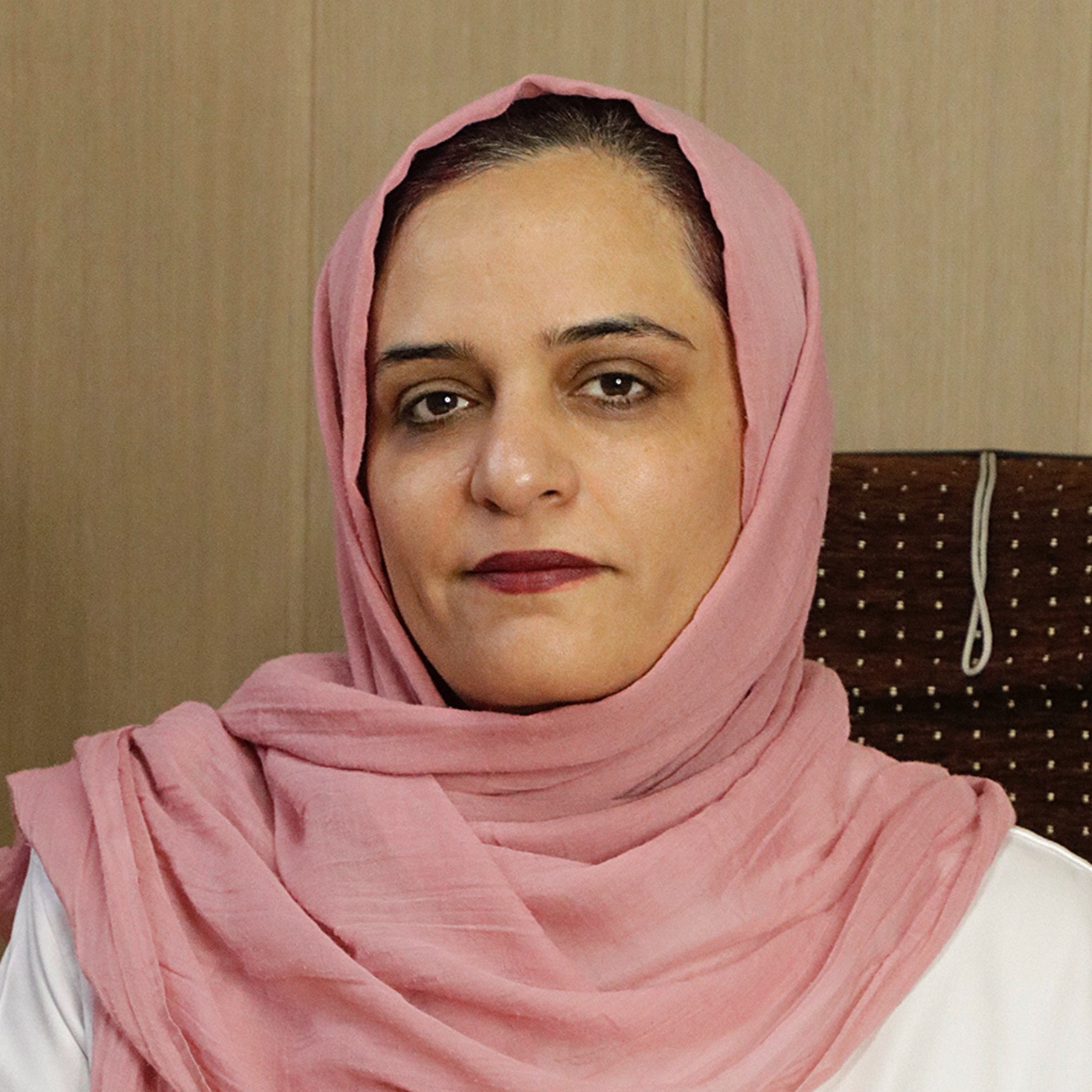 کاور دکتر طامه