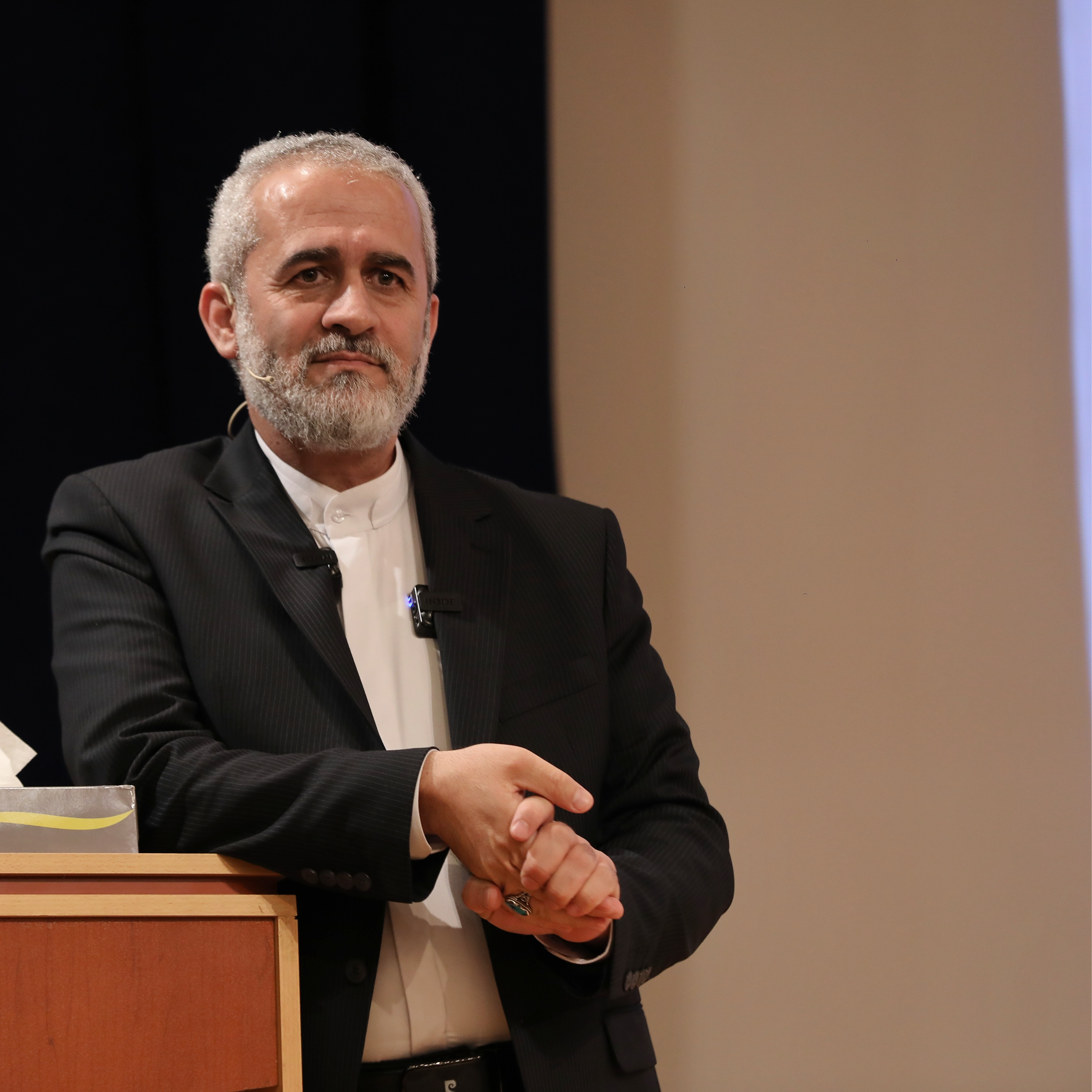 کاور استاد وحید